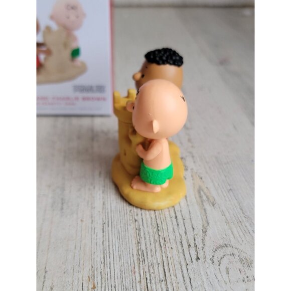 Hallmark Franklin and Charlie Brown Beach ornament Xmas - Picture 3 of 6